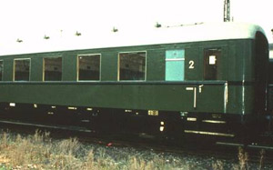 Second class schrzenwagen