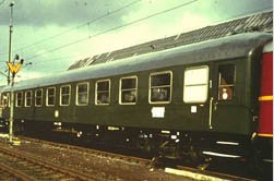 A 1st class express train coach in the green coloring of epoch III 