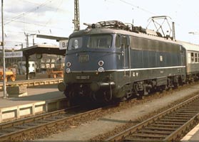 E 10.3 "Bügelfalte" locomotive, April 1977 | Photo: Christian Splittgerberg