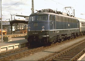 De E 10.3 "Bgelfalte" locomotief in april 1977 |  Foto: Christian Splittgerberg