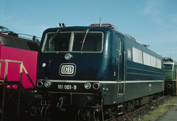 Meersysteem locomotief BR 181 001 (E 310) in de blauwe tijdperk III kleurstelling